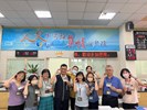 主任致贈同仁零錢包及合照