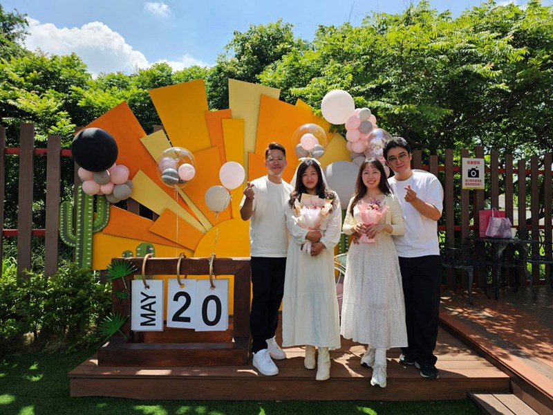祝福新人相知相惜，百年好合