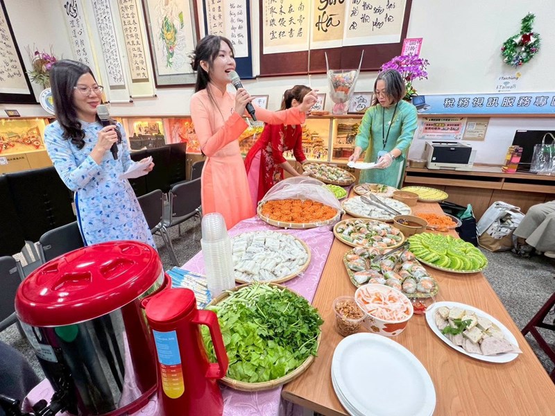 開幕式現場備有越南咖啡及特色點心，讓民眾以味蕾感受越南文化風情